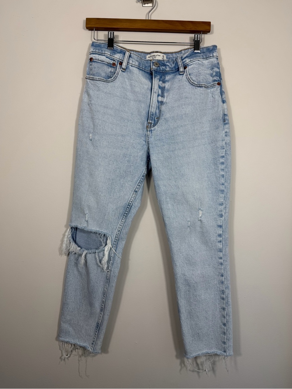 Abercrombie & Fitch High Rise Skinny Jeans 29 Light Wash Distressed Raw Hem